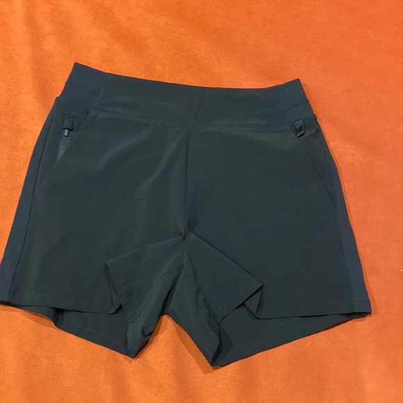 EUC Athleta shorts size 4 - Picture 1 of 5
